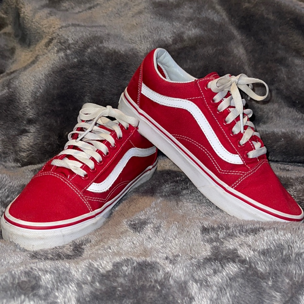 Red Vans Old Skool